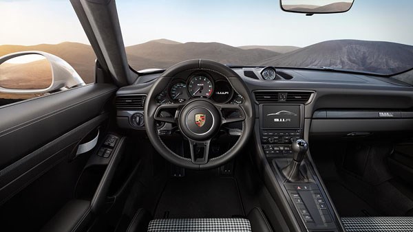Porsche 911 R - Interior