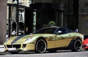 Ferrari F599 GTB Fiorano Banhada a Ouro - Lateral