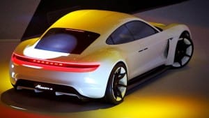Porsche Mission E - Traseira