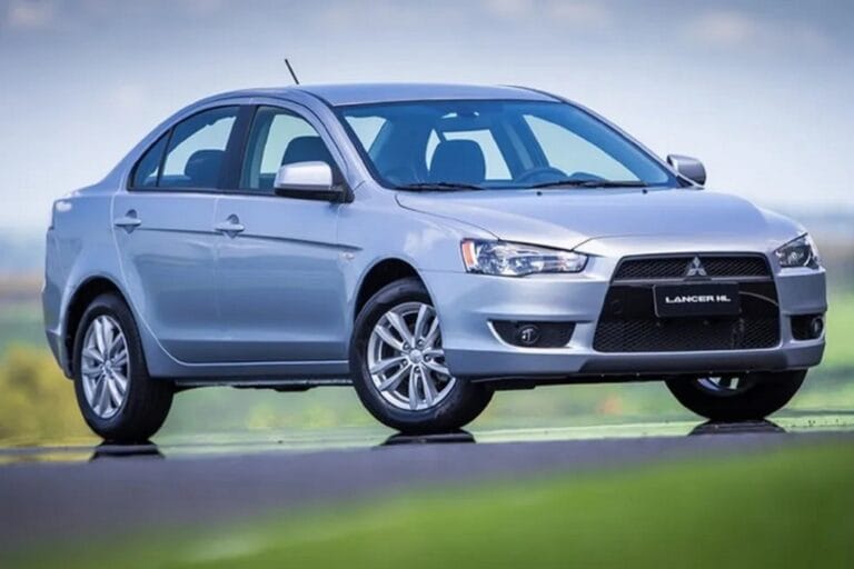 Mitsubishi Lancer: 3 opções de sedã icônico a partir de R$ 53 mil