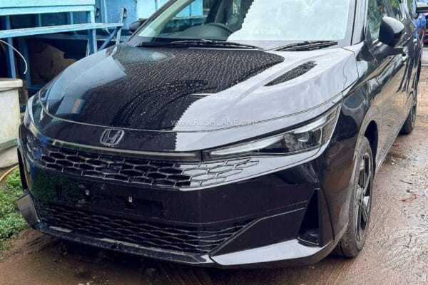 Flagra: novo Honda City surge com grade iluminada e recursos inovadores