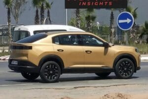 Flagra: Novo Fiat Fastback Surge Limpo e Promete Mais que um 'Cupê do Argo'
