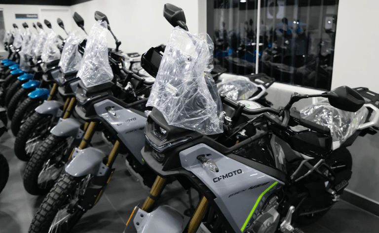 CFMOTO anuncia preços competitivos, novas cores, custos de revisões e mais detalhes