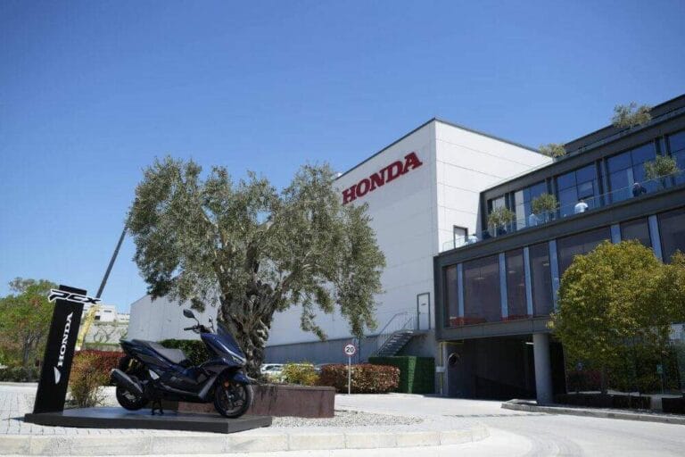 Honda abre nova fábrica com capacidade para 100 mil motos anualmente