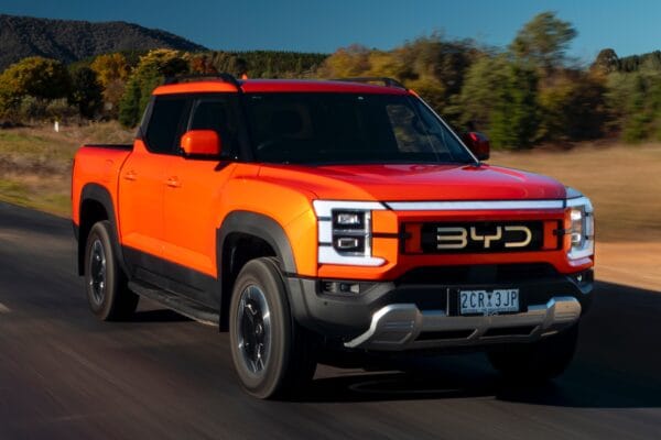 BYD Shark troca motor, ganha potência, mas enfrenta novos desafios