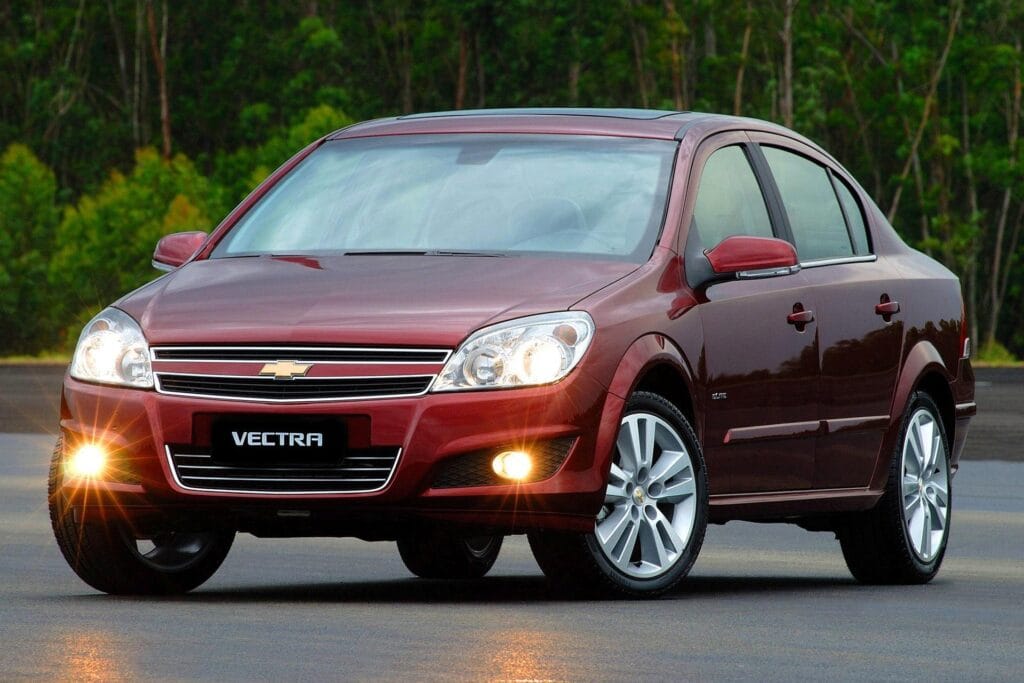 5 carros usados de 15 anos atrás que ainda valem a pena por R$ 30 mil e mais
