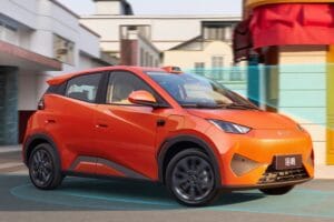BYD Dolphin Mini adiciona recurso de segurança inovador para competir com Geely EX2