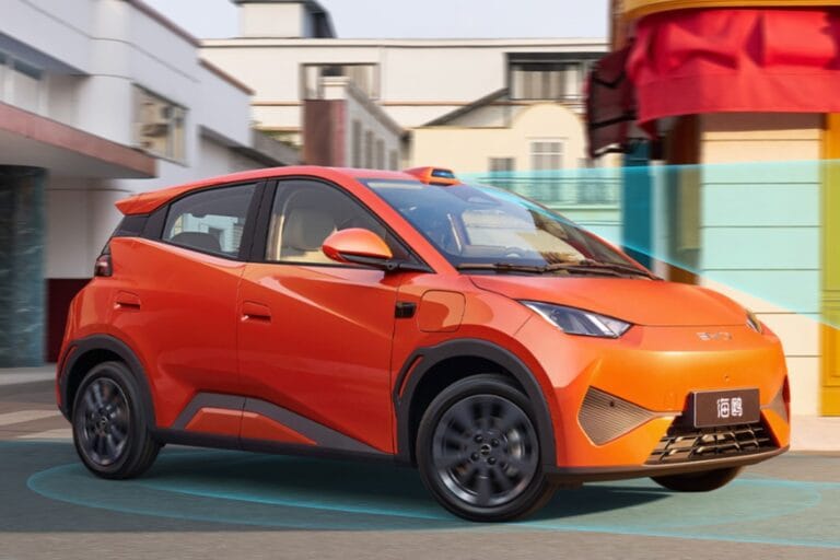 BYD Dolphin Mini adiciona recurso de segurança inovador para competir com Geely EX2