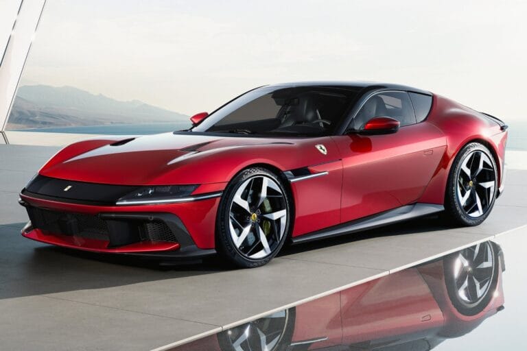 Ferrari 12 Cilindri Manual a Ser Lançada Após Controvérsia com a Elétrica Luce