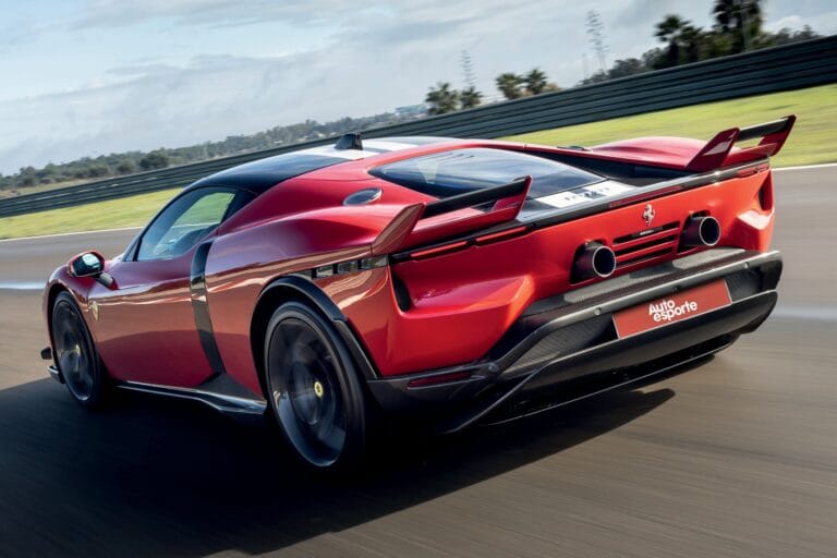 Ferrari 849 Testarossa desembarca no Brasil com motor híbrido de 1.050 cv