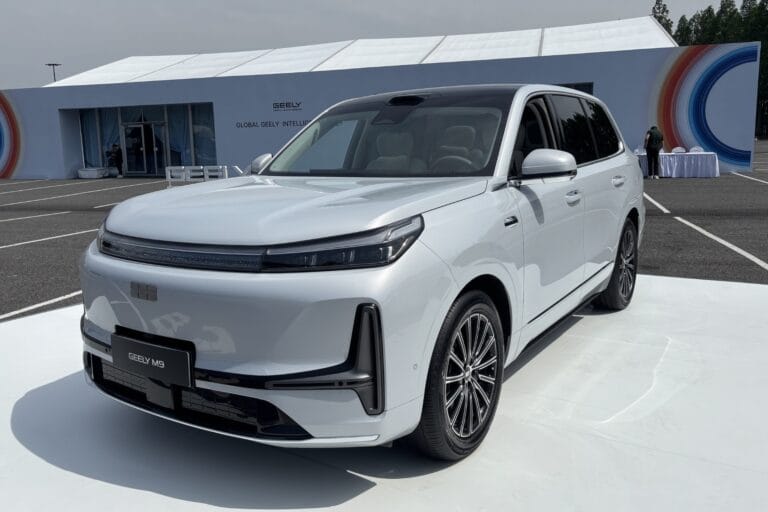 "Geely M9: SUV Híbrido com Geladeira e 870 cv em Estudo para o Brasil"