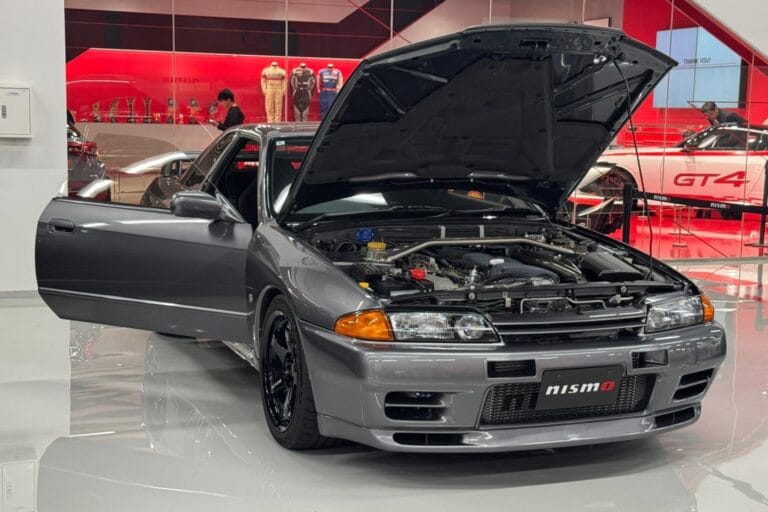 Explorando a Exclusiva Fábrica que Modifica Nissan GT