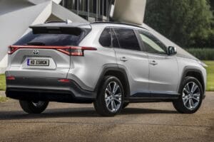 Novo Toyota Corolla Cross terá versão de 7 lugares contra Jeep Commander
