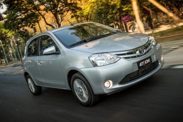 5 Carros Usados Acessíveis e Econômicos para Motoristas de Aplicativo