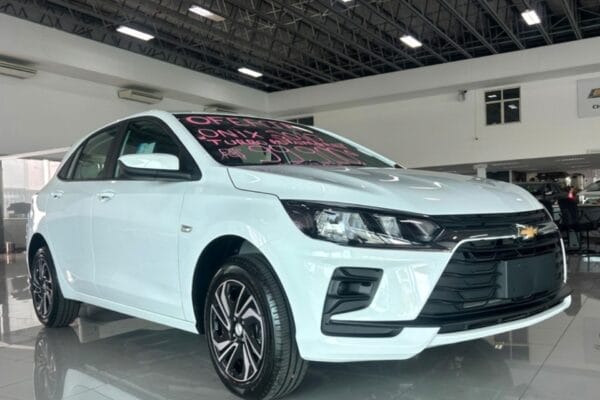 Chevrolet Onix Eco: modelo a etanol disponível por menos de R$ 100 mil