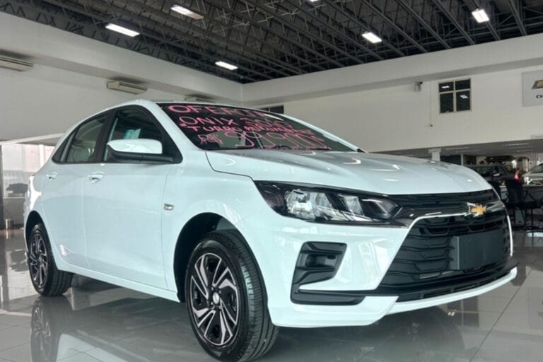 Chevrolet Onix Eco: modelo a etanol disponível por menos de R$ 100 mil