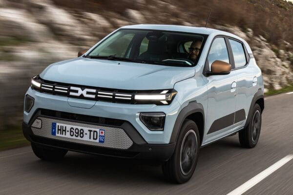 Sucessor do Renault Kwid elétrico, inspirado no Twingo, chega em 2027