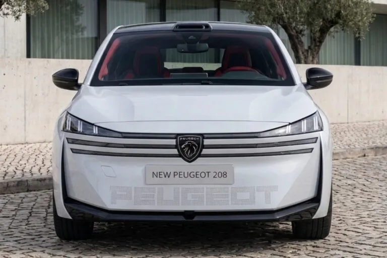 Novo Peugeot 208: Estreia em 2027 com Design Retrô e Motor Feito na China