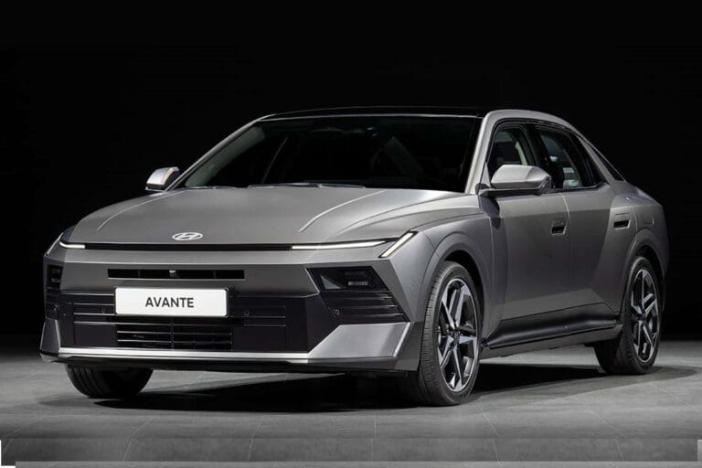 Novo Hyundai Elantra apresenta motor híbrido inovador e serve como base para o futuro Creta