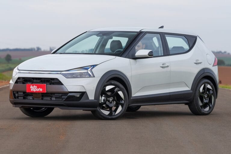 Hyundai i20 resolve uma das críticas principais do HB20, mas deixa outra de lado