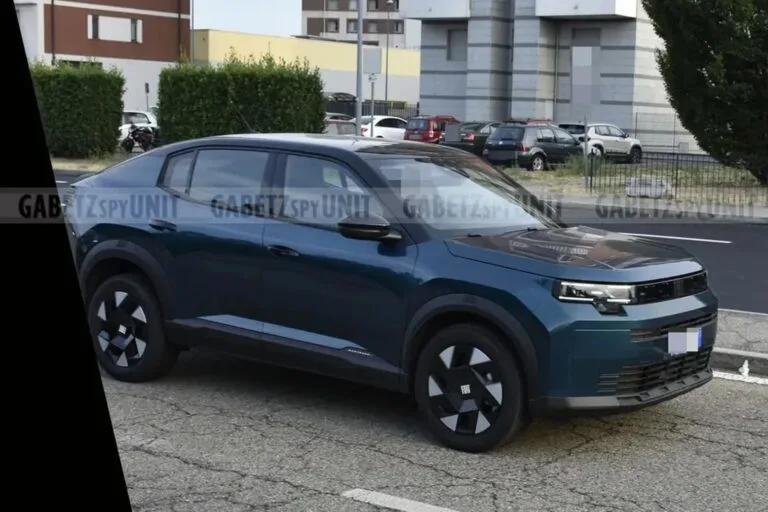 Flagra: novo Fiat Fastback ganha versão mais simples, mas ainda atraente