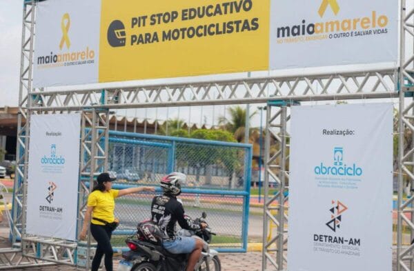 Abraciclo Promotes Motorcycle Riders in Educational Pit Stops and Reinforces Traffic Safety