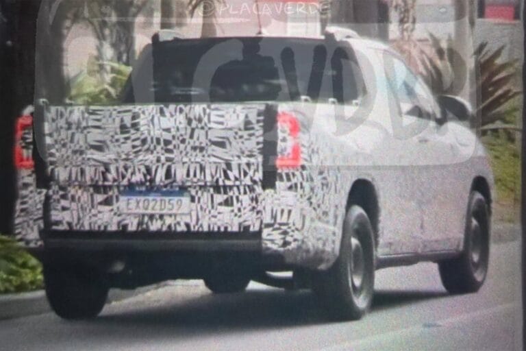 Flagra: Volkswagen Tukan cabine simples surge como concorrente direta da Fiat Strada