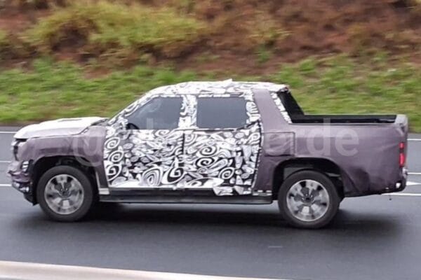 Flagra: a nova Volkswagen Amarok pronta e mais chinesa do que se esperava