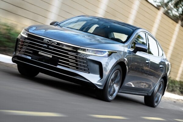 4 Carros Híbridos Chineses Usados com Eficiência de Até 17 km/l