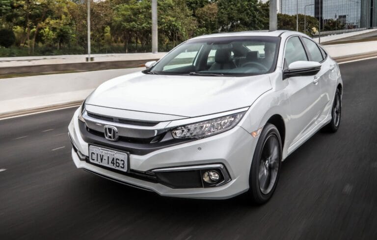 4 Versões do Honda Civic e Toyota Corolla Disponíveis a Partir de R$ 70 Mil