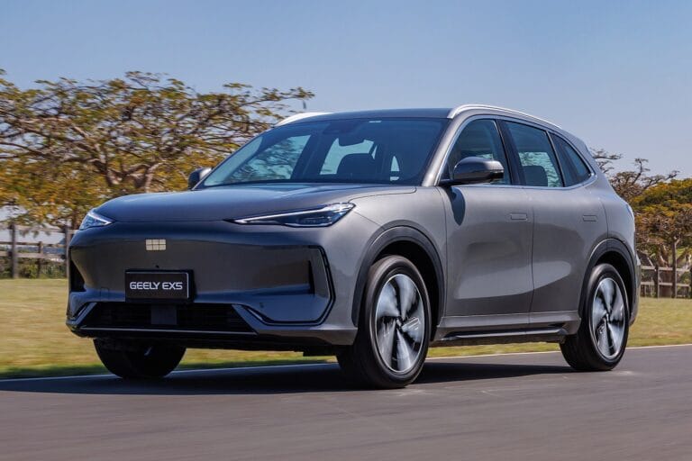 Ford e Geely firmam parceria para desenvolvimento de SUV elétrico com tecnologia chinesa