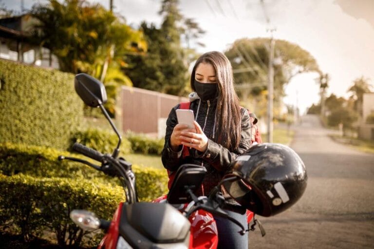 Brasil movimenta financiamento de motos para entregadores e mototaxistas