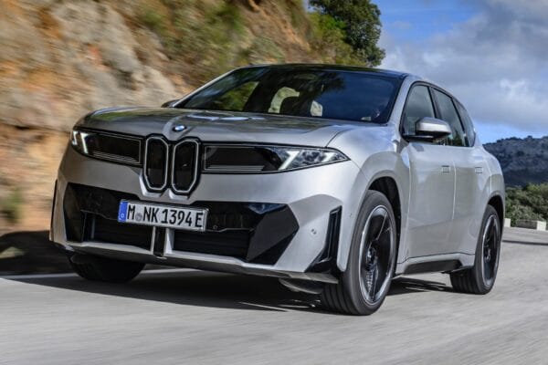 Novo BMW iX3: o elétrico com a maior autonomia do Brasil; confira os números