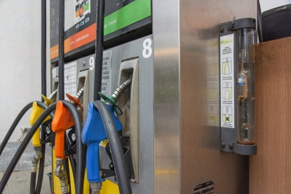 Governo aprova aumento da mistura de etanol na gasolina para 32%