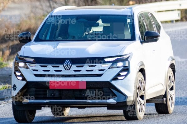 Renault Boreal híbrido terá versão eletrificada e até esportiva