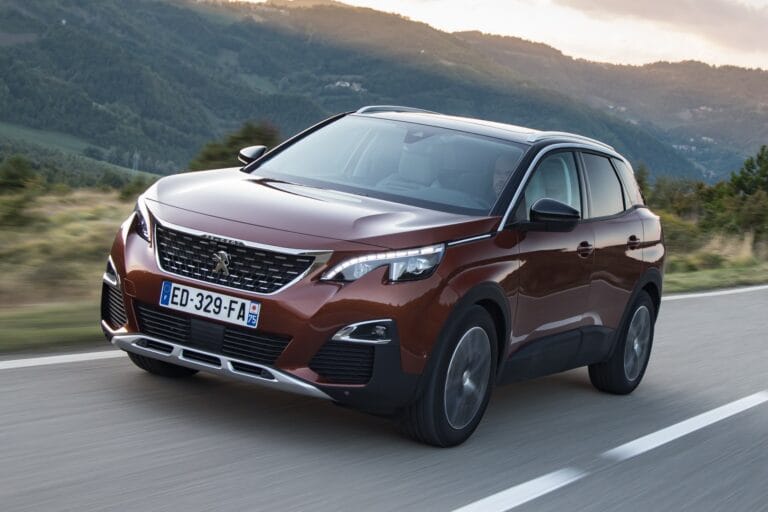 3 versões do Peugeot 3008 a partir de R$ 54 mil