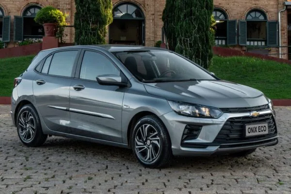 Chevrolet Onix e Onix Plus lançam novas versões com motor exclusivo a etanol