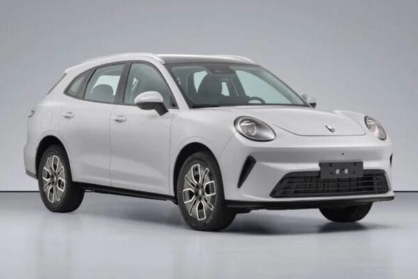 GWM Ora 5 híbrido supera elétrico e pode concorrer com o BYD Song Pro