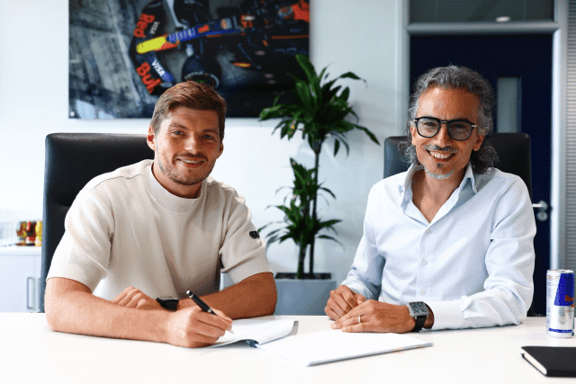 Max Verstappen assina novo contrato com a Red Bull até 2030