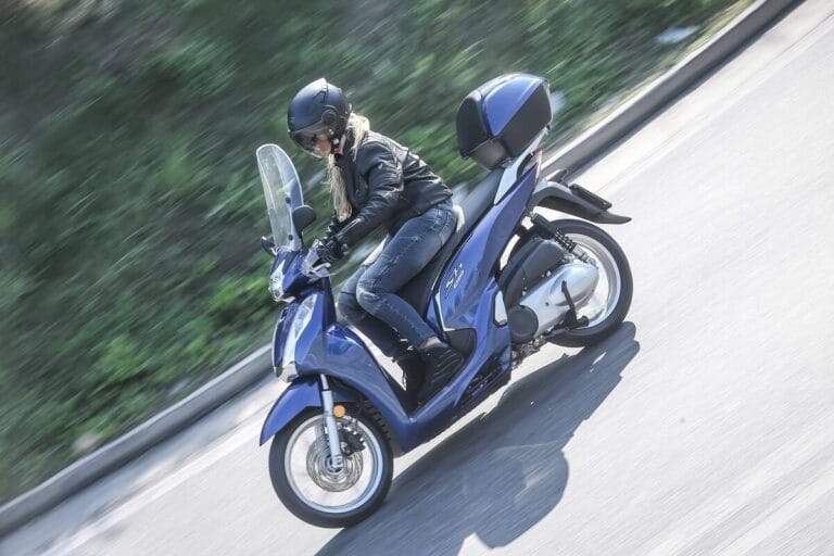 detalhe do Pirelli Angel Scooter
