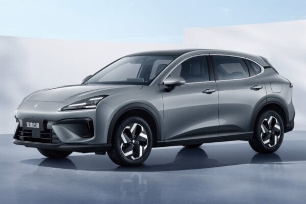 GM planeja lançar 6 carros híbridos e elétricos chineses no Brasil; conheça