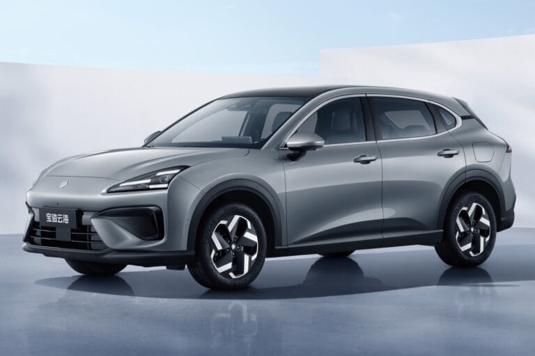 GM planeja lançar 6 carros híbridos e elétricos chineses no Brasil; conheça