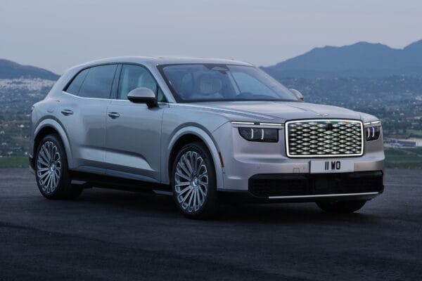 Bentley Torcal: primeiro elétrico da marca tem preço de R$ 1 milhão e base de Porsche