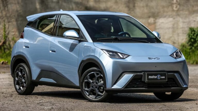 BYD Dolphin Mini alcança a terceira posição entre os carros mais vendidos do Brasil com 8.222 emplacamentos em setembro