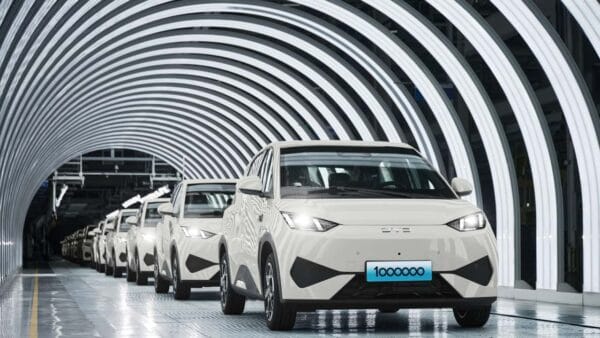 Senado dos EUA avança em projeto para barrar carros chineses no mercado americano