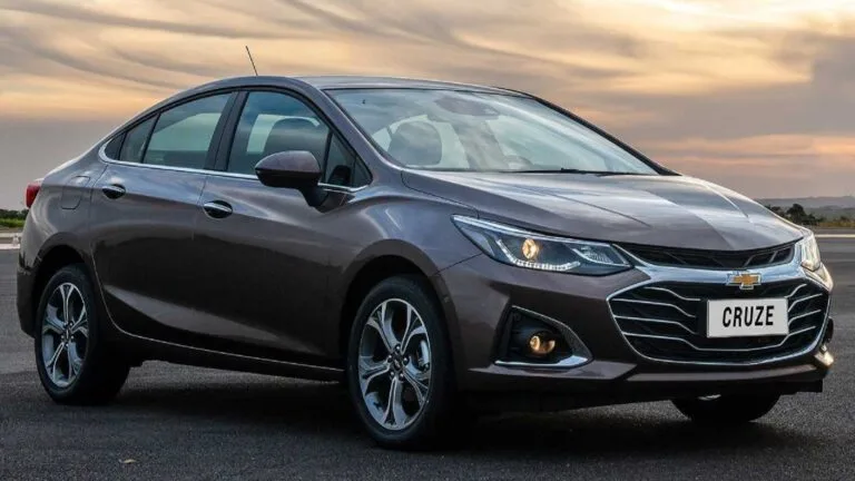 Chevrolet Cruze seminovo: 4 modelos de sedã e hatch a partir de R$ 65 mil