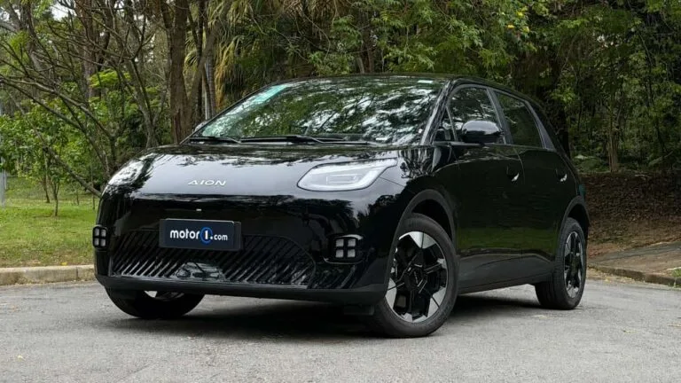 GAC Aion UT será o primeiro carro da marca produzido no Brasil com montagem em Catalão (GO) ainda em 2026