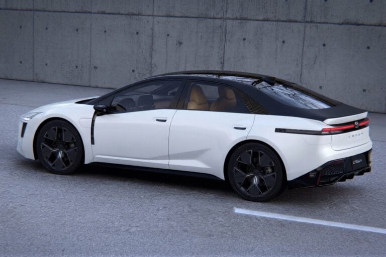 Novo Toyota Corolla será revelado em outubro com design inovador e opções híbridas e elétricas, à venda a partir de 2027