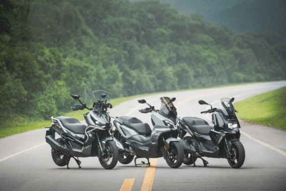 BMW C 400 X vs SYM ADXTG 300 vs Zontes 368G: qual scooter comprar?