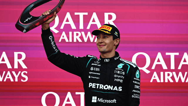 Russell conquista GP do Azerbaijão de ponta a ponta com final emocionante contra Verstappen